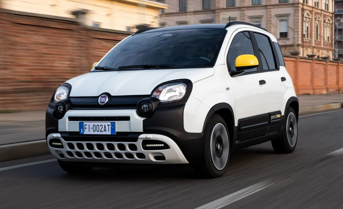 Un’auto su due è ibrida: la top 10 che sta cambiando il mercato italiano