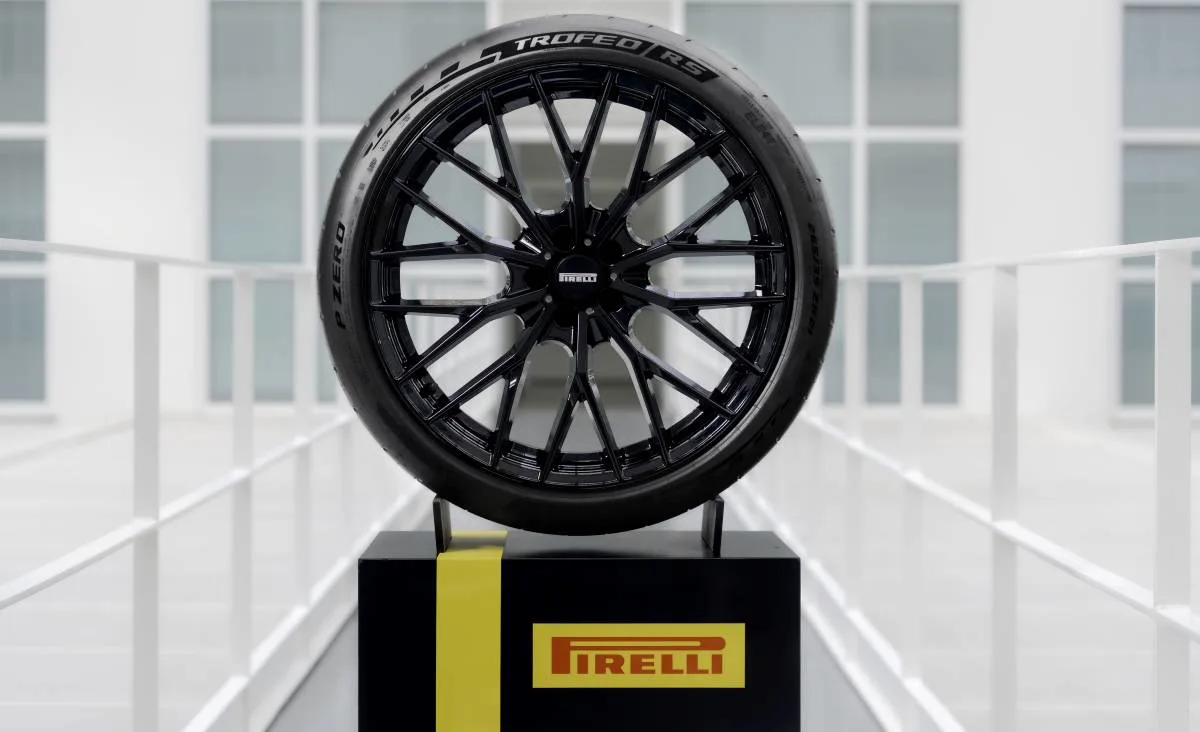 Pirelli torna sotto controllo italiano: pronto 1 miliardo per la sfida negli Usa